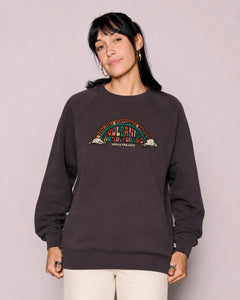 shop hawai‘i geological wonderlands crew inspired by hawaiian parks | graphite